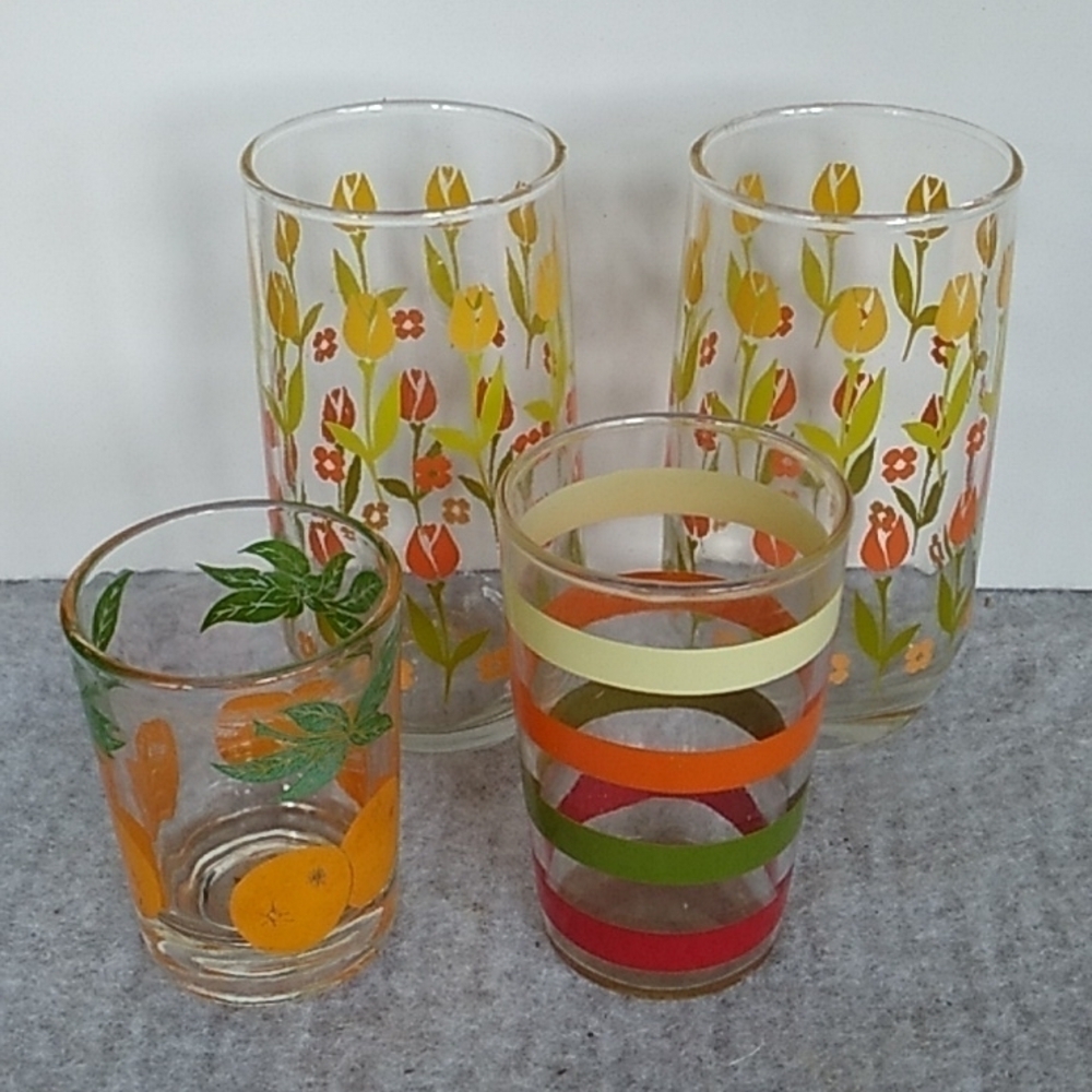 Vintage 1960s 1970s juice tea glasses farmhouse shabby chic boho